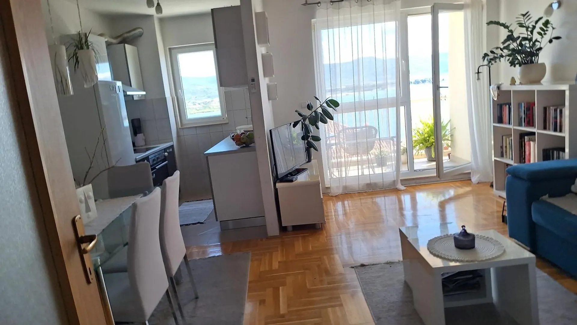 Seaview Apartman Vice Traù 0*,  Croazia